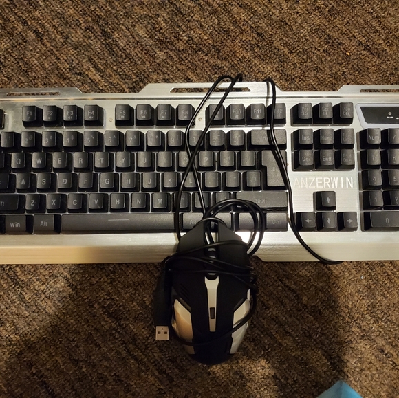 New Color Changing Gaming Keyboard and Mouse Combo with LED Backlit - Picture 2 of 6